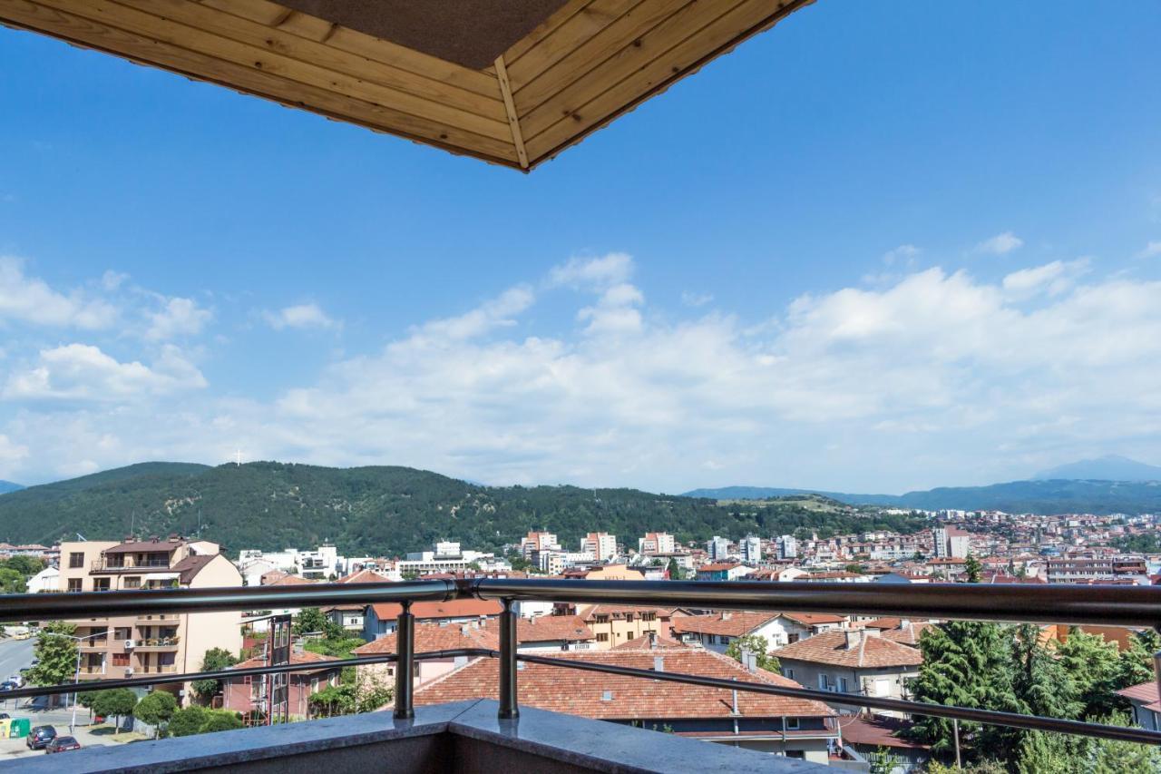 City View Apartment With 2 Bedrooms And Free Garage 블라고에프그라드 외부 사진
